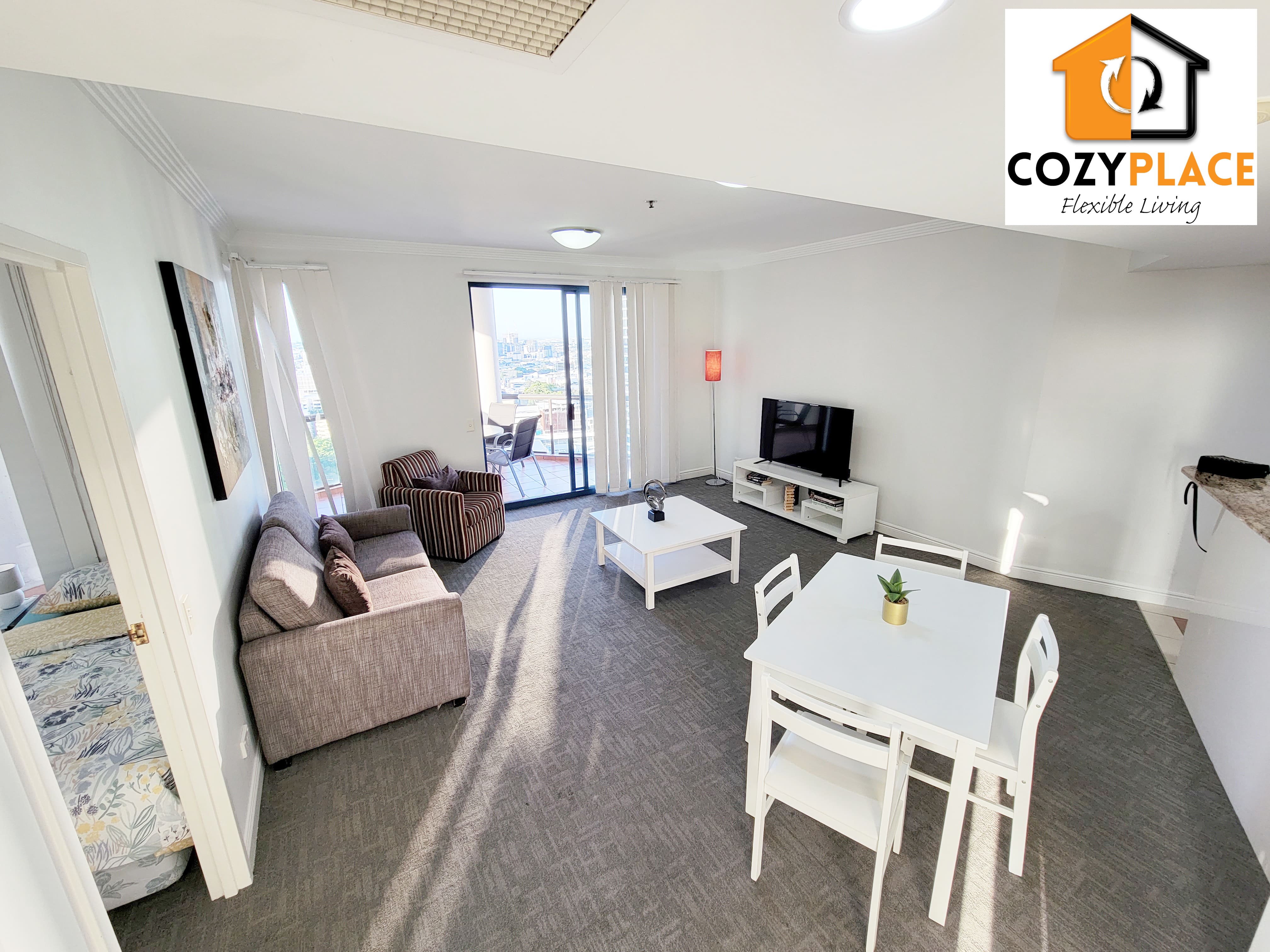 City Room with facilities and Brisbane River views- with own bathroom