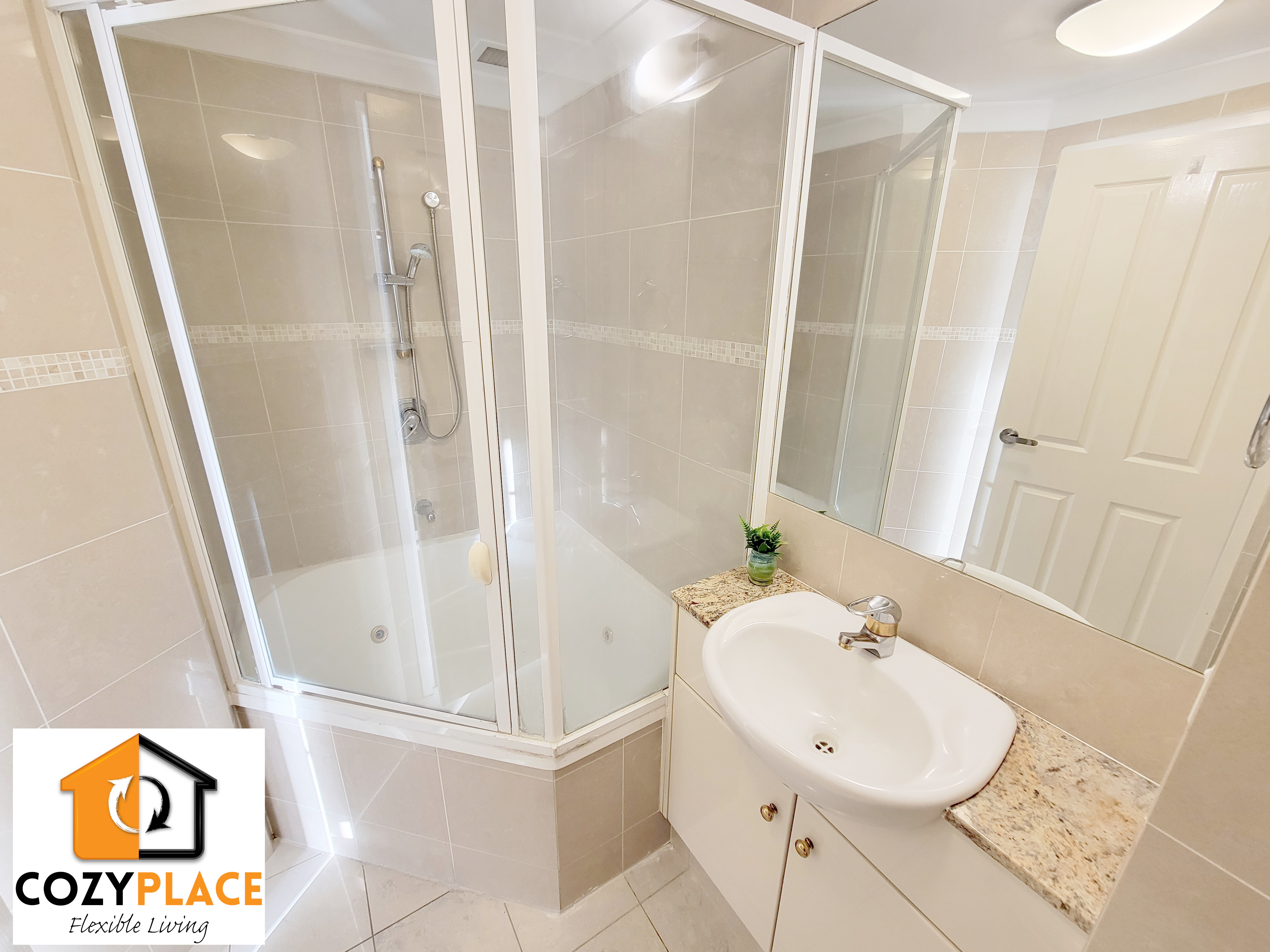 City Room with facilities and Brisbane River views- with own bathroom