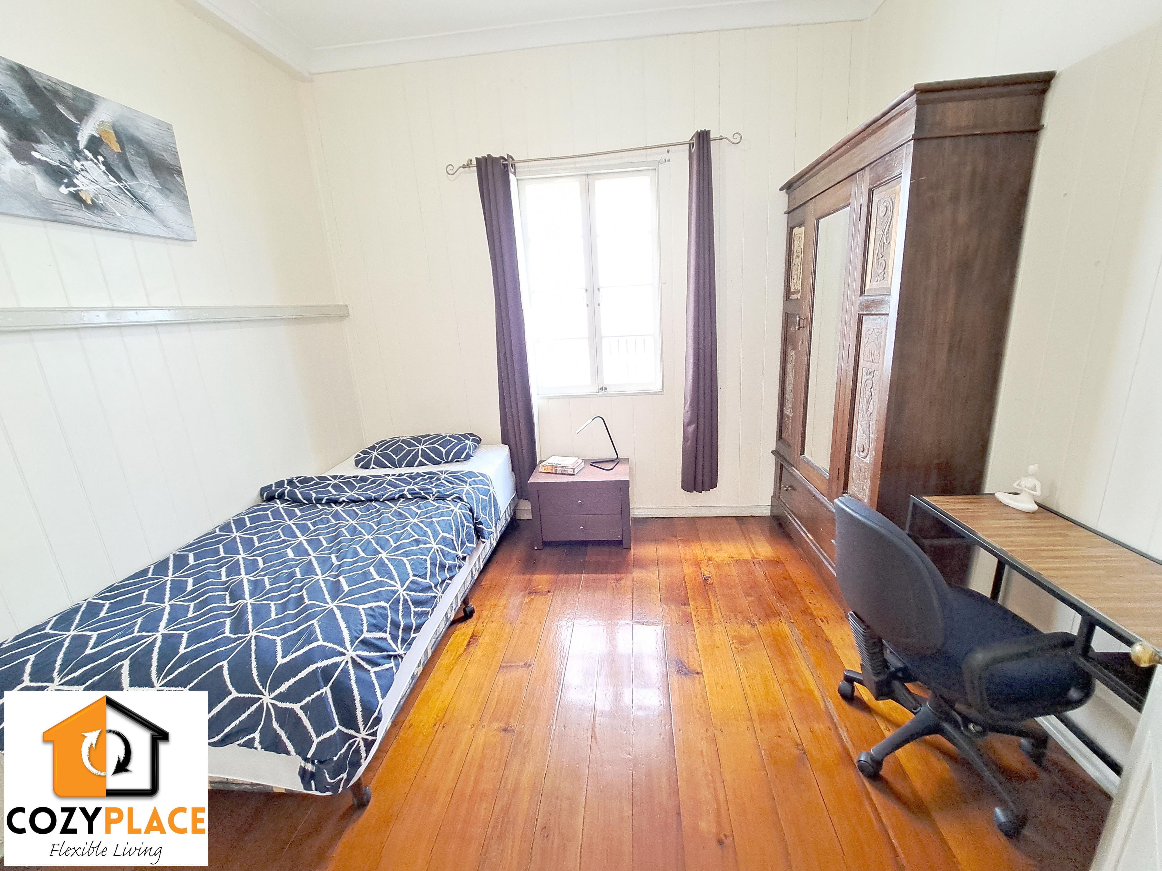 Spacious Urban Room in Woolloongabba