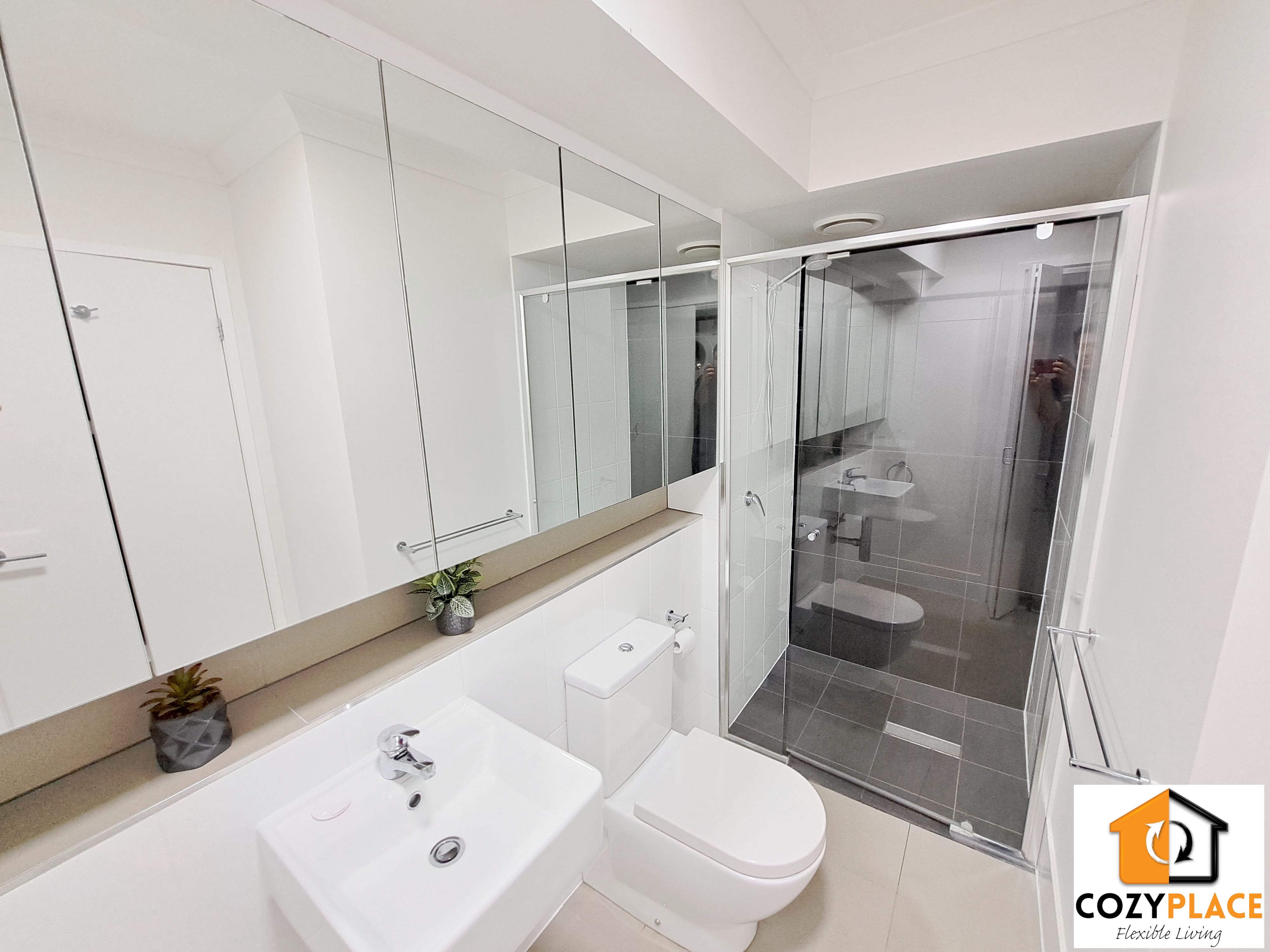 Room with own bathroom in the best location of Fortitude Valley