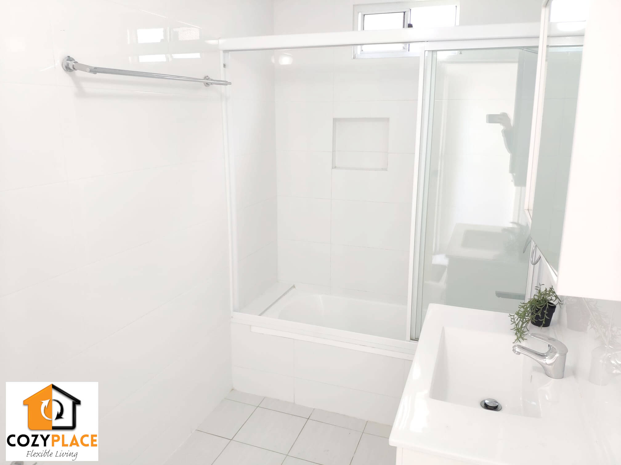 Spacious Private room in Kangaroo Point – for 1 person