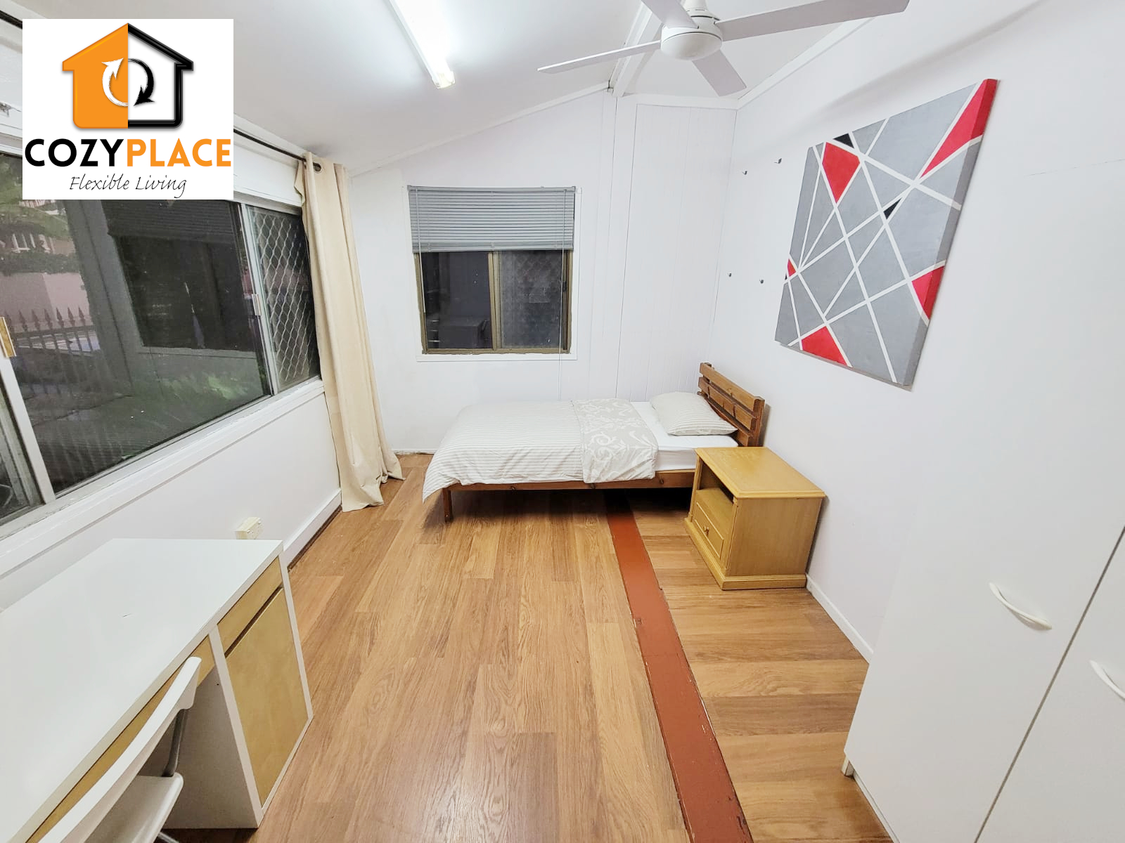 Single Room in Spring Hill