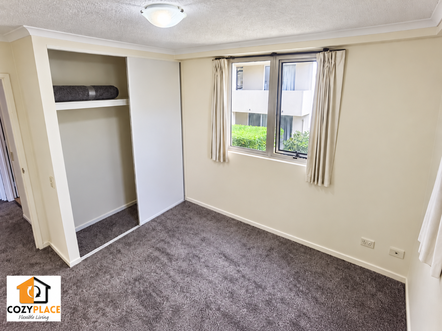 Resort Living in the Heart of Brisbane with own Bathroom | Cathedral Place