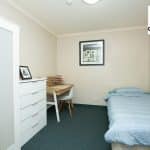private-room-hotel-living-in-south-brisbane-single-bedroom