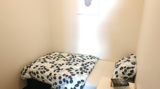 cozy-room-in-luxury-apartment-student-room