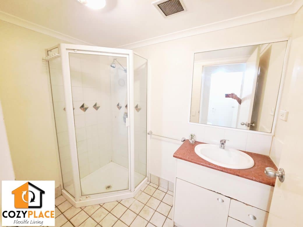 master-room-for-2-people-inner-city-resort-style-unit-fortitude-valley-bathroom-with-shower-enclosure