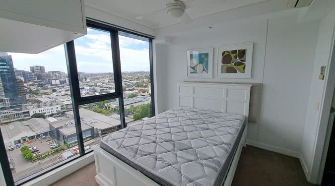 master-room-with-ensuite-for-2-people-fortitude-valley-2-couple's-room-with-view