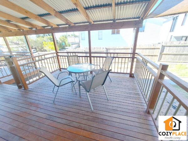 Spacious single rooms in Woolloongabba - Image 2