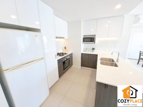 Master room with Ensuite in Fortitude Valley- for 2 people/couple - Image 3