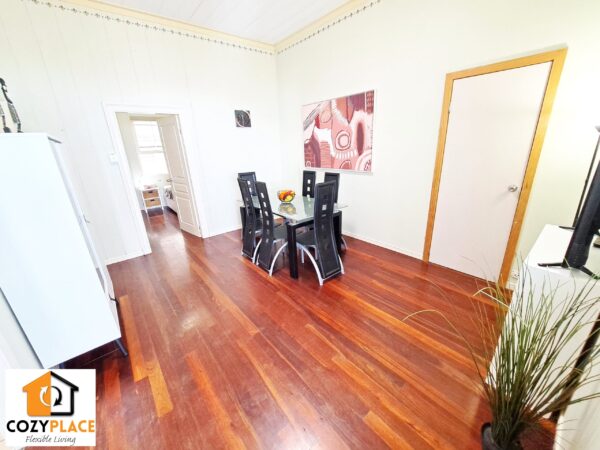 Spacious single rooms in Woolloongabba