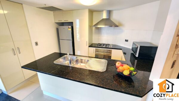 Room with own bathroom - Image 3