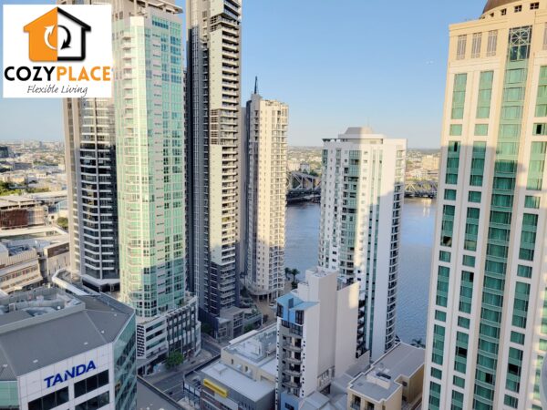 City Room with facilities and Brisbane River views- with own bathroom - Image 2