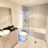 Stylish Room with Ensuite for a couple in Brisbane City - Image 3