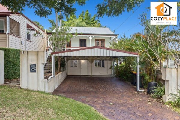 Single Room with ensuite in Red Hill – Ground floor - Image 3