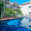 Room for a couple/1 person in Master piece apartment Kangaroo Point - Image 10