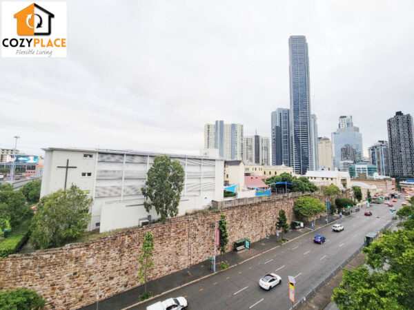 Master room for 2 people- Inner City Resort style unit Fortitude Valley - Image 8