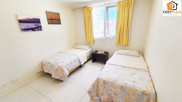 Room with own bathroom in Fortitude Valley - Resort style building