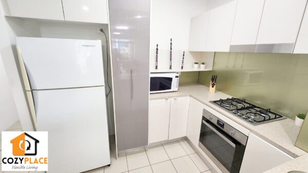 Room for 2 people- Fortitude Valley - Image 6