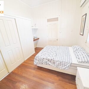 Spacious single rooms in Woolloongabba