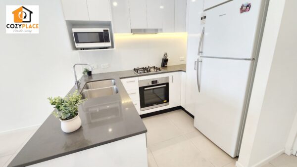 Master room with Ensuite in Fortitude Valley- for 2 people - Image 7