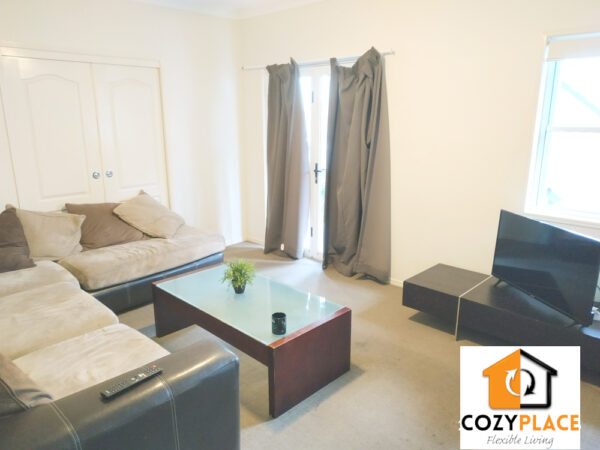 Private room in Spring Hill. - Image 9