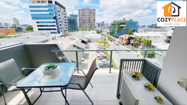 Gorgeous Master room with Ensuite in Fortitude Valley- for 2 people - Image 10
