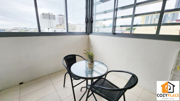 Room with own bathroom in Fortitude Valley - Image 6