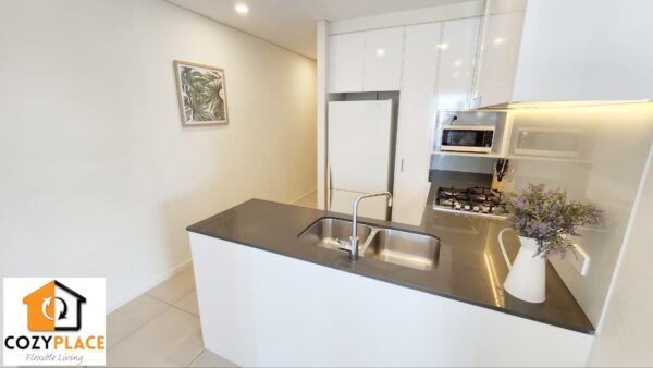 Gorgeous Master room with Ensuite in Fortitude Valley- for 2 people - Image 8