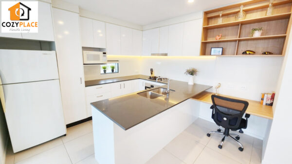 Room with own bathroom in Fortitude Valley - Image 7