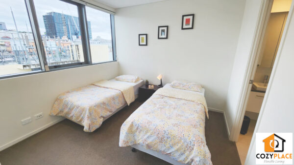 Room with own bathroom in Fortitude Valley