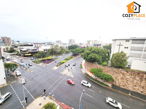 Master room for 2 people- Inner City Resort style unit Fortitude Valley - Image 5