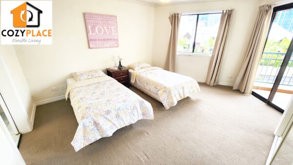 Master room with ensuite in Spring Hill