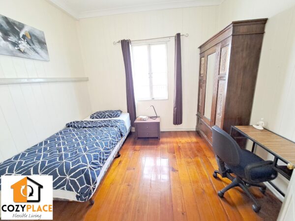 Single room in Woollongabba for 1 person