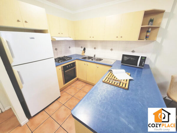 Master room for 2 people- Inner City Resort style unit Fortitude Valley - Image 8