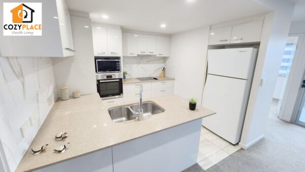Shared Bedroom -Brisbane City - Image 6