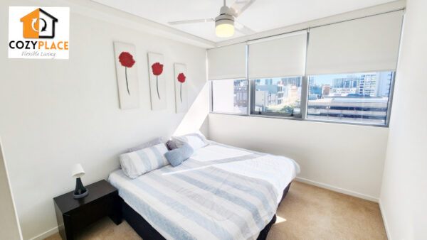 Private Modern Room with own bathroom in Fortitude Valley- for 2 people - Image 3
