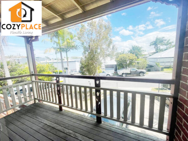 Big single room in South Brisbane - Image 8