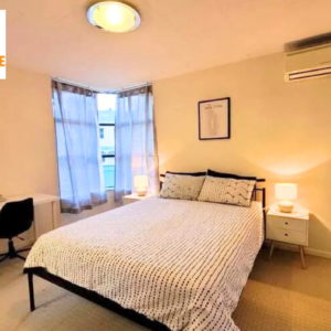 Spacious room for 2 people with own bathroom- George Street