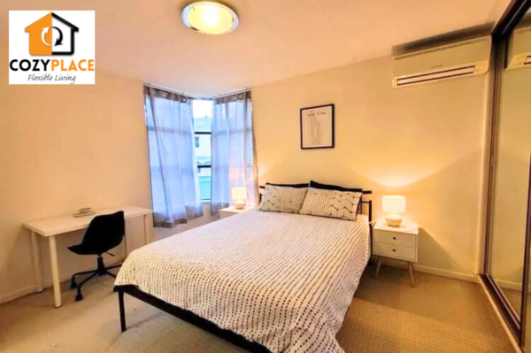 Spacious room for 2 people with own bathroom- George Street - Image 4