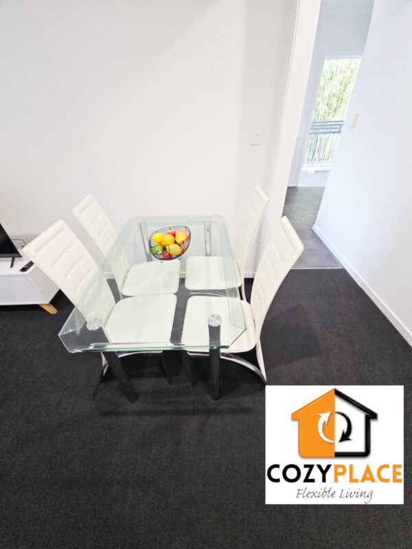 Single quiet Room Close to CBD - Image 5