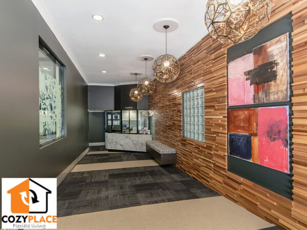 Master bedroom with ensuite - Image 10
