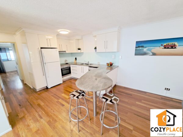 Inner-city double room close to the river - Image 7
