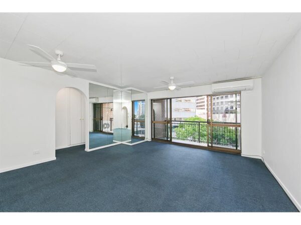 Master Room in Brisbane City - Image 17