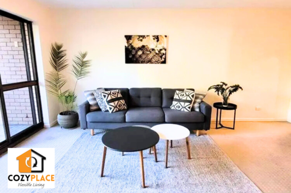 Spacious room for 2 people with own bathroom- George Street - Image 6