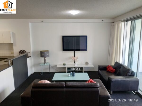 Gorgeous share room in Spring Hill. - Image 6
