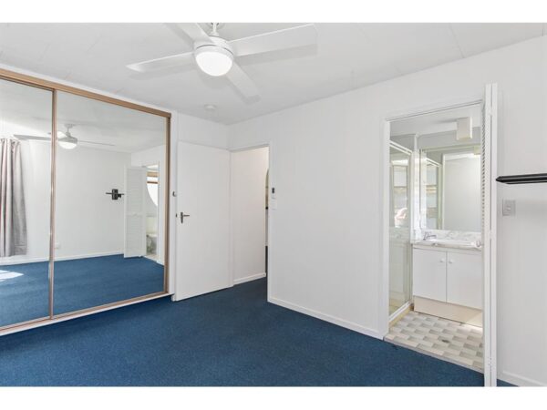 Master Room in Brisbane City - Image 13