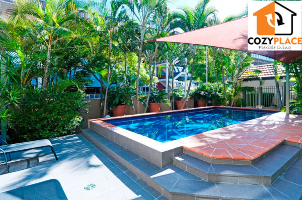 Room for a couple/1 person in Master piece apartment Kangaroo Point - Image 4