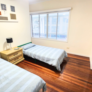 Spacious room for 2 people in Spring Hill