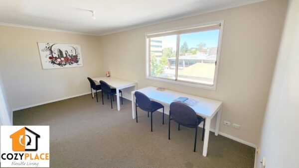 Big single room in South Brisbane - Image 6