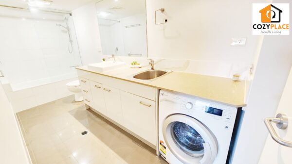 Shared Bedroom -Brisbane City - Image 10